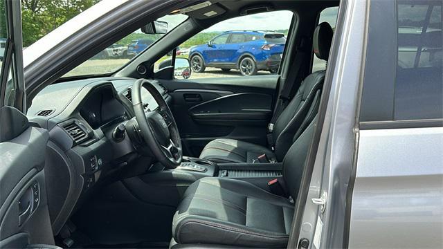 Photo of 2022 Lunar Silver Metallic Honda Passport