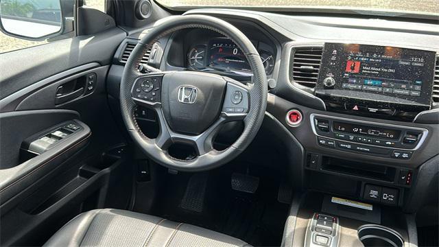 Photo of 2022 Lunar Silver Metallic Honda Passport