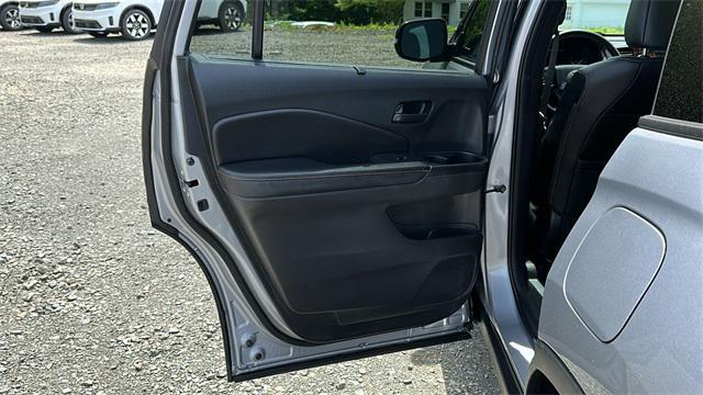Photo of 2022 Lunar Silver Metallic Honda Passport