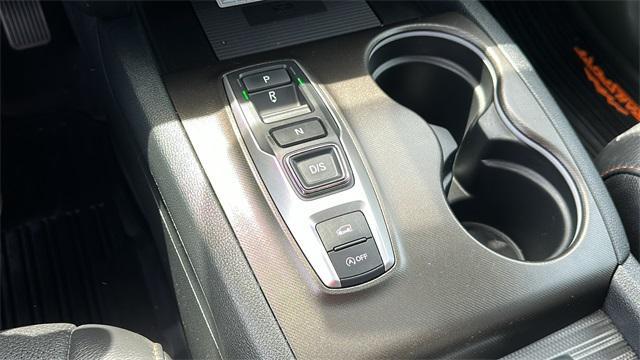 Photo of 2022 Lunar Silver Metallic Honda Passport