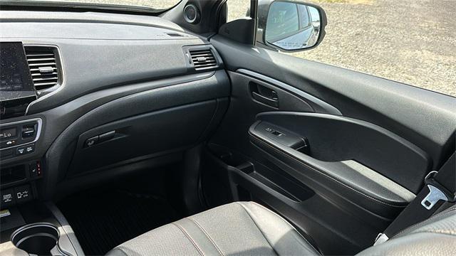 Photo of 2022 Lunar Silver Metallic Honda Passport