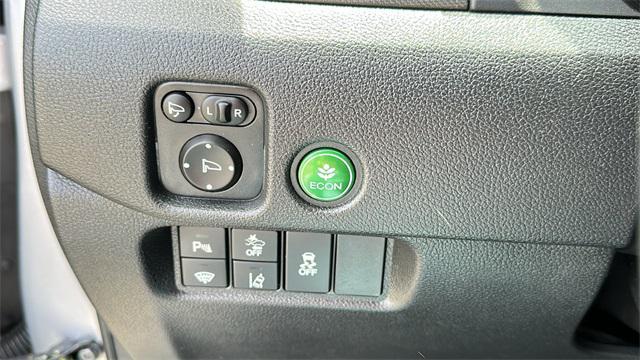 Photo of 2022 Lunar Silver Metallic Honda Passport