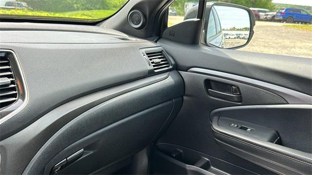 Photo of 2022 Lunar Silver Metallic Honda Passport