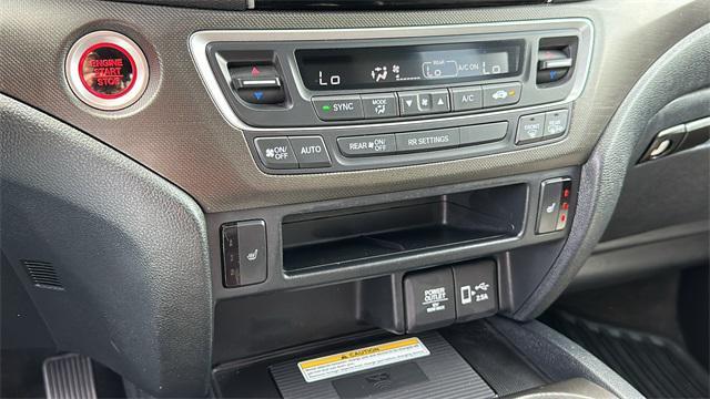 Photo of 2022 Lunar Silver Metallic Honda Passport