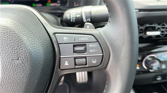 Photo of 2025 White Honda Accord Hybrid