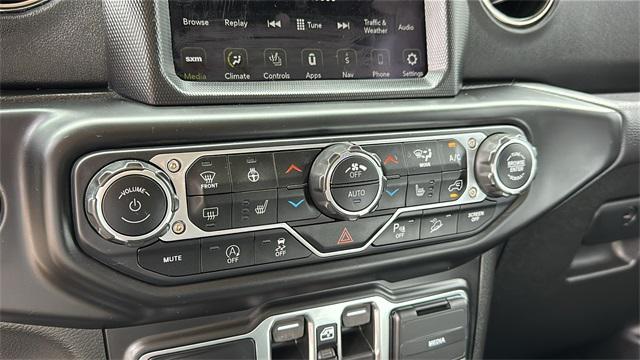 Photo of 2021 Black Clearcoat Jeep Wrangler Unlimited