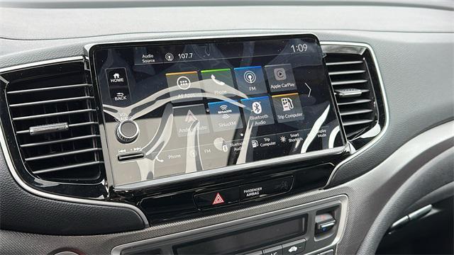 Photo of 2025 Solar Silver Metallic Honda Ridgeline