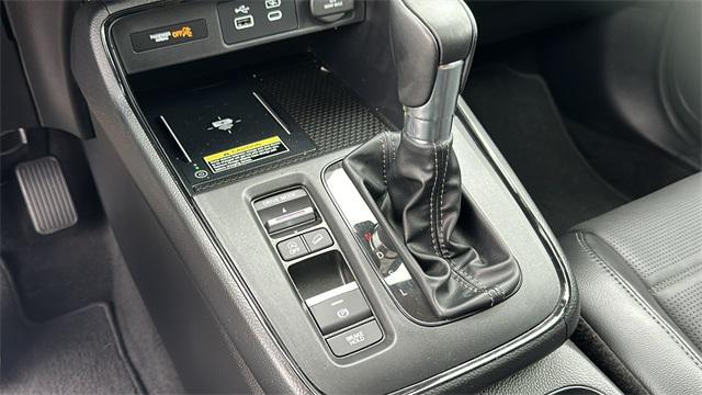 Photo of 2024 Crystal Black Pearl Honda CR-V
