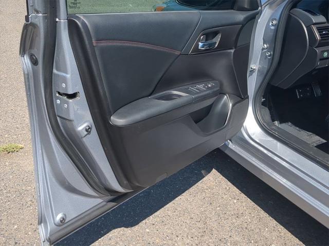 Photo of 2017 Lunar Silver Metallic Honda Accord