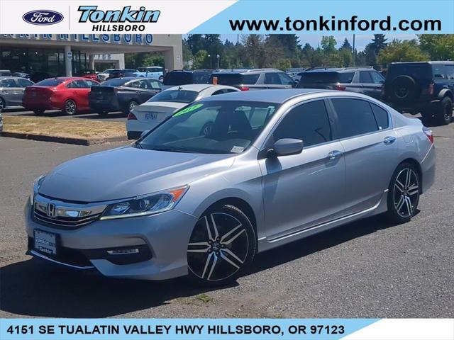 Photo of 2017 Lunar Silver Metallic Honda Accord