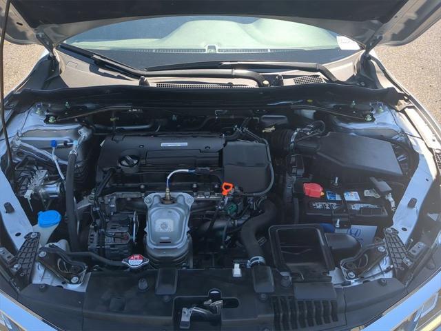 Photo of 2017 Lunar Silver Metallic Honda Accord