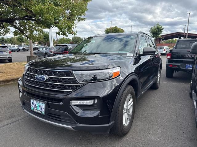 Photo of 2020 Black Metallic Ford Explorer