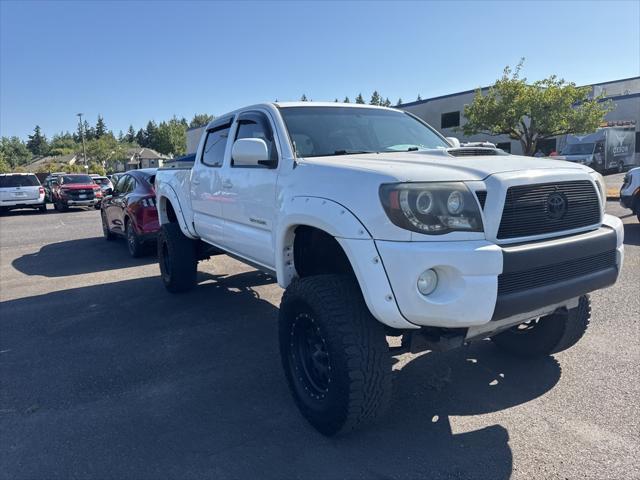Photo of 2008 Super White Toyota Tacoma