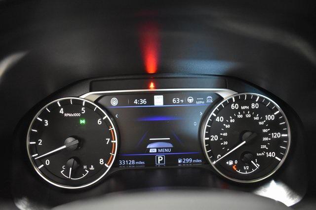 Photo of 2022 Super Black Clearcoat Nissan Altima