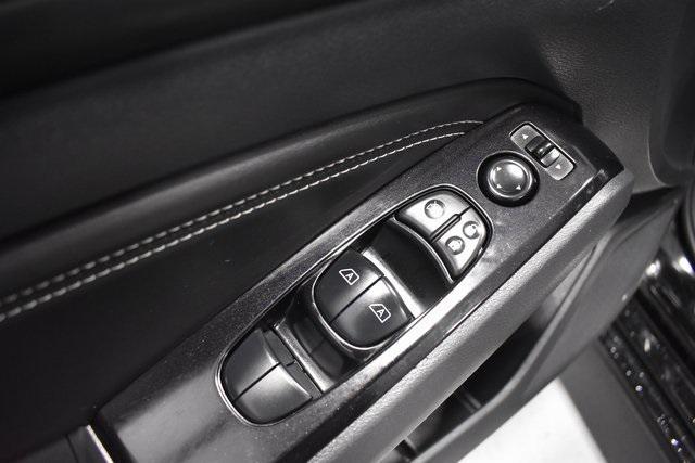 Photo of 2022 Super Black Clearcoat Nissan Altima