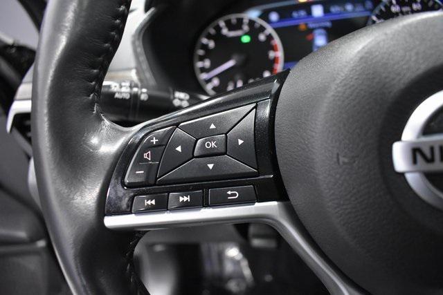 Photo of 2022 Super Black Clearcoat Nissan Altima