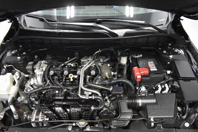Photo of 2022 Super Black Clearcoat Nissan Altima