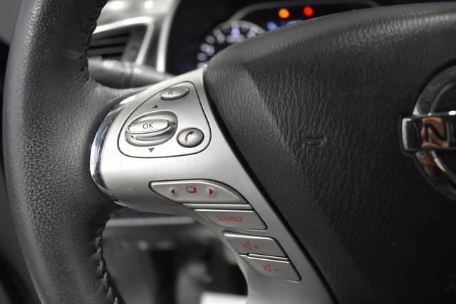 Photo of 2018 Magnetic Black Metallic Nissan Murano