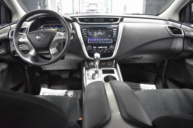 Photo of 2018 Magnetic Black Metallic Nissan Murano