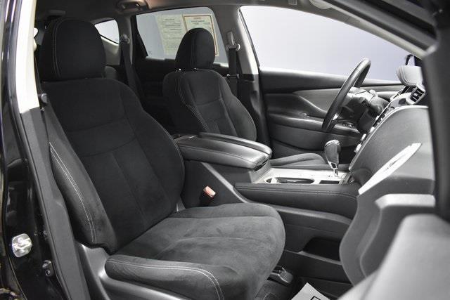 Photo of 2018 Magnetic Black Metallic Nissan Murano