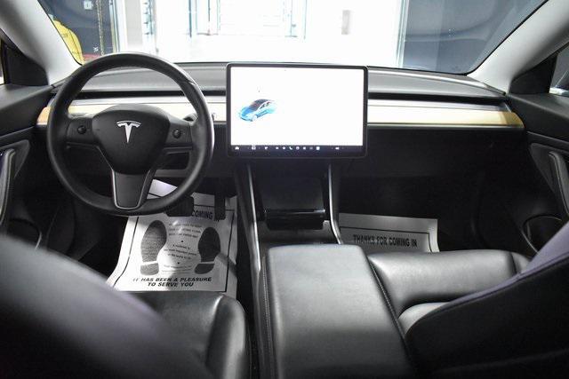 Photo of 2020 Gray Tesla Model 3
