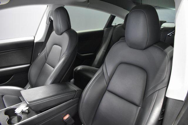 Photo of 2020 Gray Tesla Model 3
