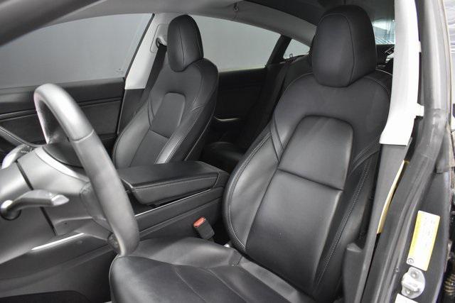 Photo of 2020 Gray Tesla Model 3