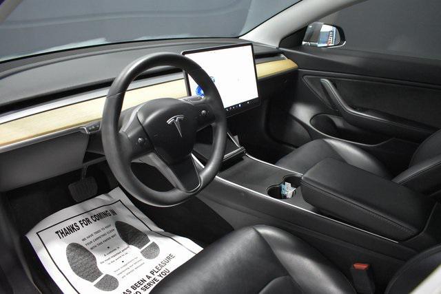 Photo of 2020 Gray Tesla Model 3