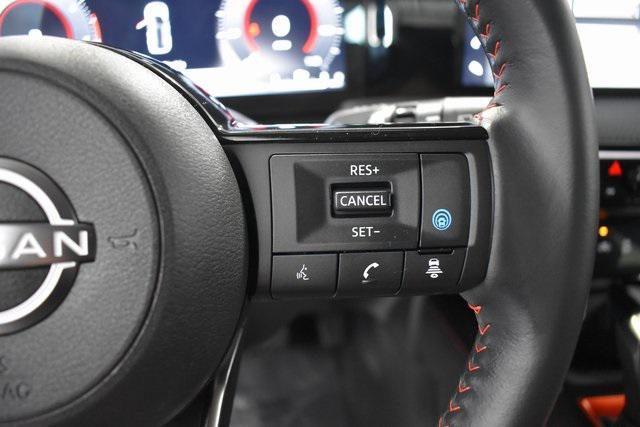Photo of 2025 Super Black Nissan Kicks