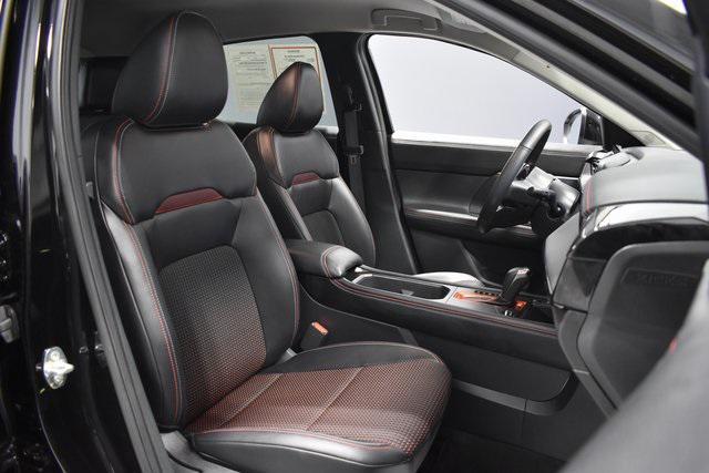 Photo of 2025 Super Black Nissan Kicks