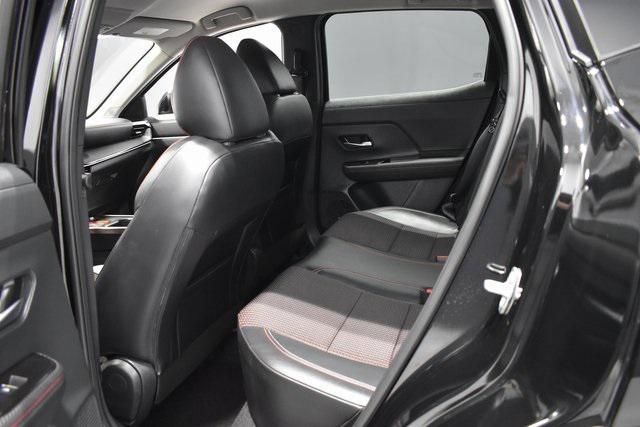 Photo of 2025 Super Black Nissan Kicks