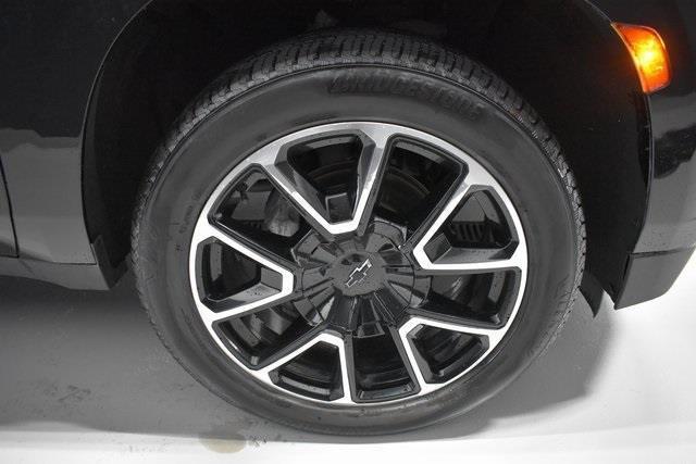 Photo of 2022 Black Chevrolet Suburban