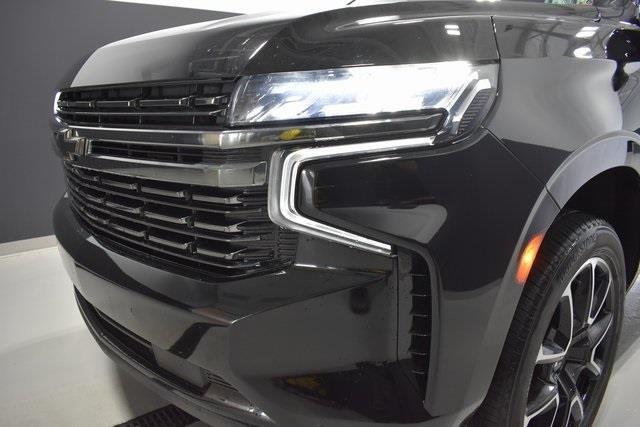 Photo of 2022 Black Chevrolet Suburban