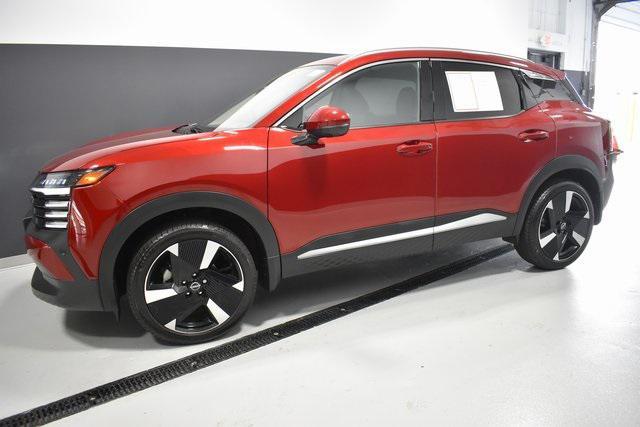 Photo of 2025 Scarlet Ember Tintcoat Nissan Kicks