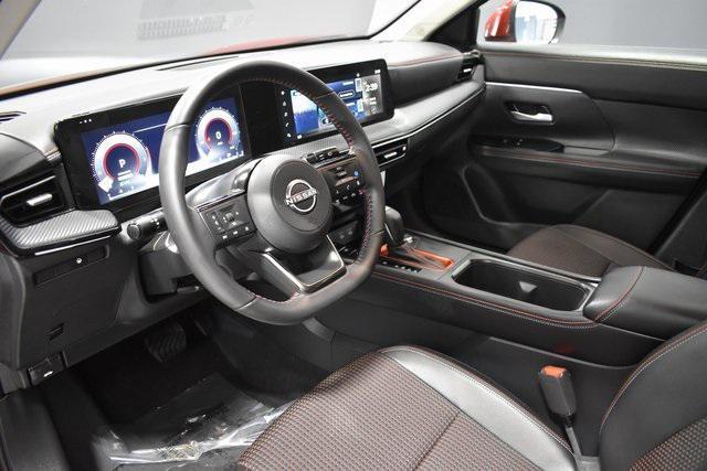 Photo of 2025 Scarlet Ember Tintcoat Nissan Kicks