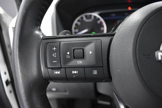 Photo of 2023 Pearl White Tricoat Nissan Rogue
