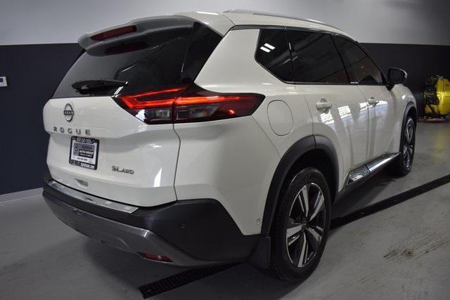 Photo of 2023 Pearl White Tricoat Nissan Rogue