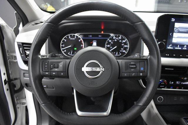 Photo of 2023 Pearl White Tricoat Nissan Rogue