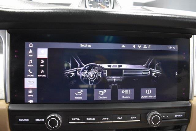 Photo of 2020 Jet Black Metallic Porsche Macan