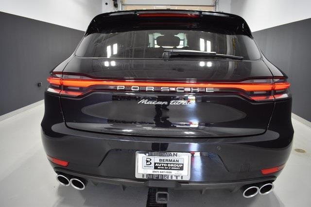 Photo of 2020 Jet Black Metallic Porsche Macan