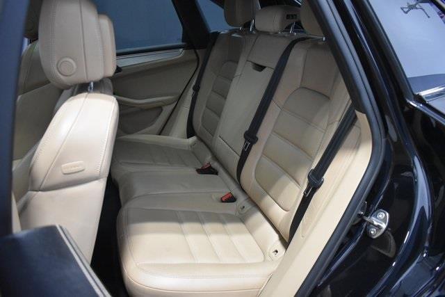 Photo of 2020 Jet Black Metallic Porsche Macan