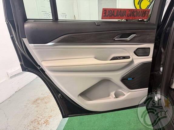 Photo of 2021 Black Jeep Grand Cherokee L