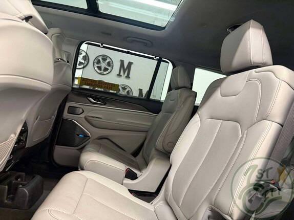 Photo of 2021 Black Jeep Grand Cherokee L