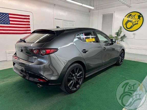 Photo of 2021 Gray Mazda Mazda3