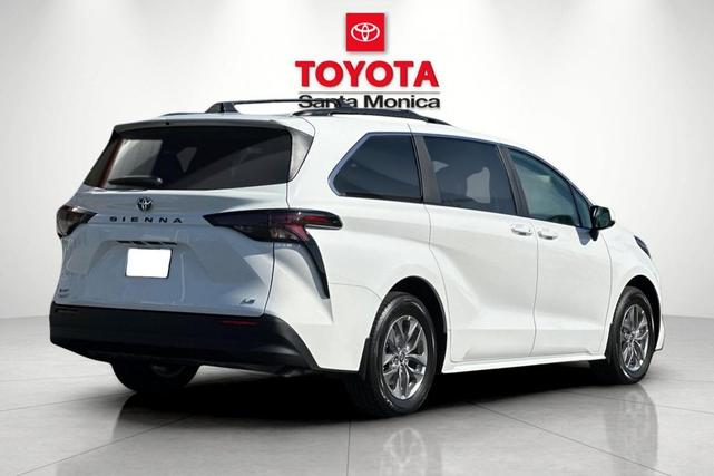 Photo of 2025 Ice Toyota Sienna