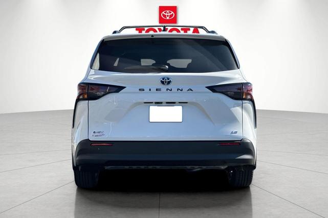 Photo of 2025 Ice Toyota Sienna