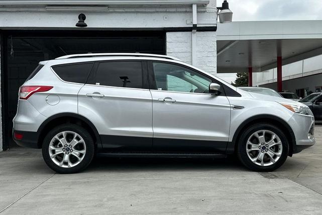 Photo of 2016 Ingot Silver Ford Escape