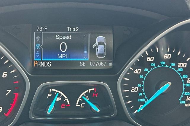 Photo of 2016 Ingot Silver Ford Escape