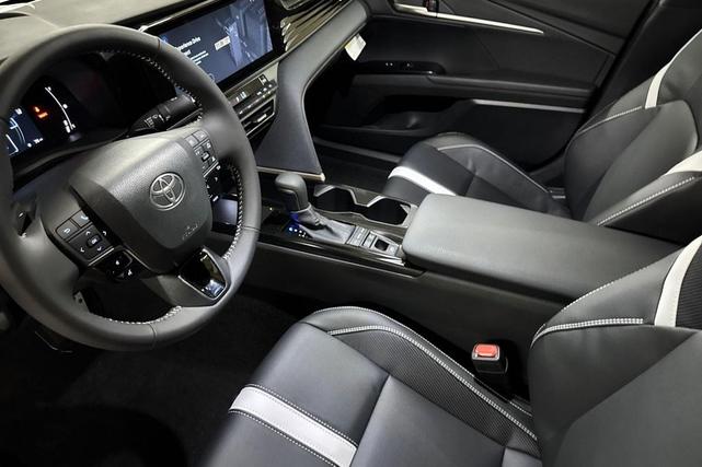 Photo of 2025 Ice Toyota Camry