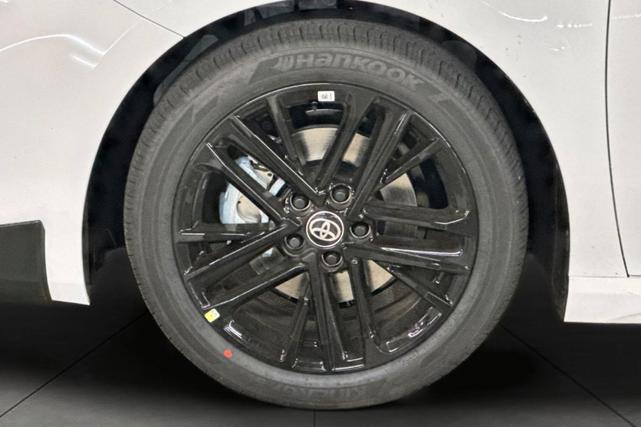 Photo of 2025 Ice Toyota Camry
